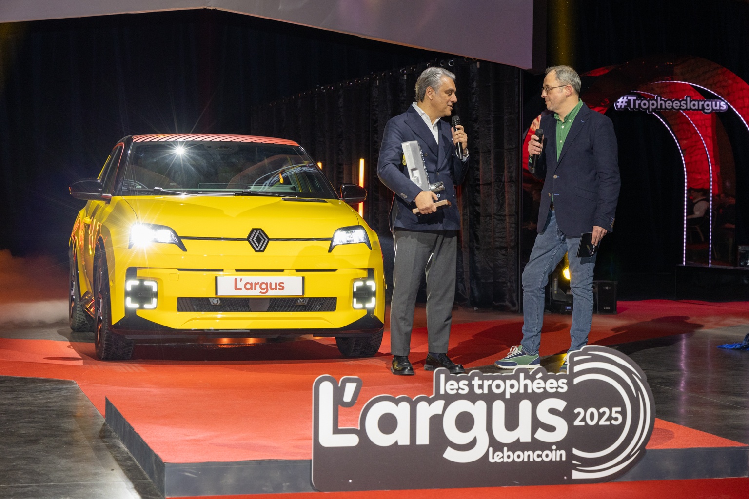 Voiture de l’année_la Renault 5 E-Tech.jpg