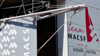 [PHOTO] Mise à l'eau IMOCA MACSF