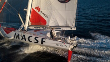 [PHOTO] L'IMOCA MACSF en navigation
