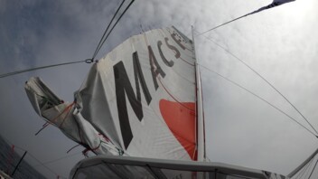 [PHOTO] Gréement de fortune MACSF