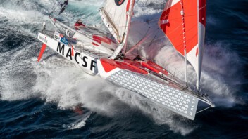 [PHOTO] L'IMOCA MACSF en navigation