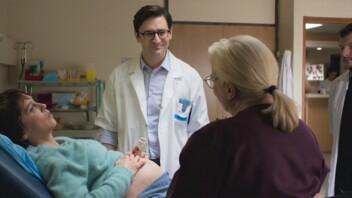 [PHOTO] Josiane Balasko et Nicolas Maury dans le film "C'est la vie!"