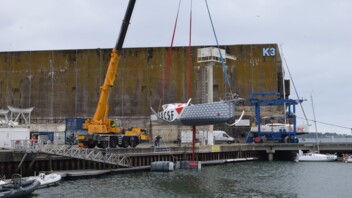 [PHOTO] L'IMOCA MACSF mis à l'eau