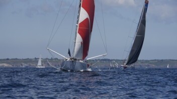 [PHOTO] L'IMOCA MACSF au départ de la Guyader Bermudes 1000 Race