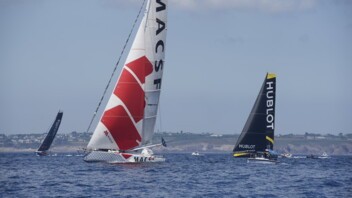 [PHOTO] Bon départ pour l'IMOCA MACSF