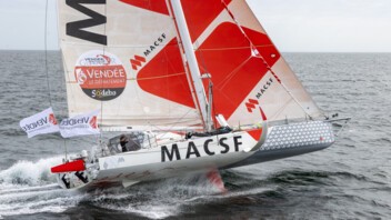 [PHOTO] L'IMOCA MACSF au départ de la Vendée Arctique 2022