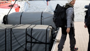 [PHOTO] Isabelle Joschke lors du départ ponton à Saint Malo