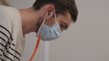 [PHOTO] Antoine, médecin généraliste remplaçant, en consultation