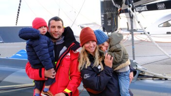 [PHOTO] Guirec Soudée en famille avant le départ