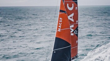 [PHOTO] L'Ultim MACSF en navigation