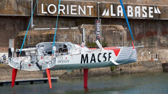 [PHOTO] Mise à l'eau IMOCA MACSF