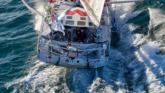 [PHOTO] L'IMOCA MACSF au départ du Vendée Globe (vue arrière)