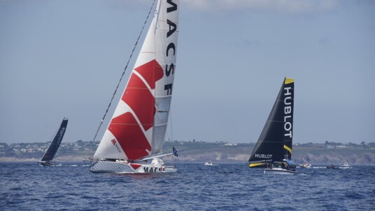 [PHOTO] Bon départ pour l'IMOCA MACSF