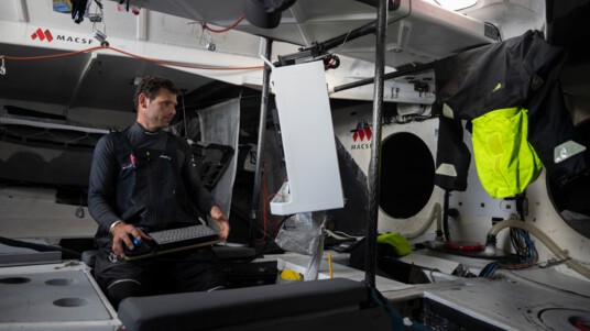 [PHOTO] Pierre Brasseur, co-skipper d'Isabelle Joschke en 2023