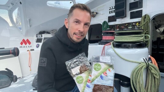 [PHOTO] Benjamin Larue, bras droit d'Eric Guérin, fournit des plats appertisés sur-mesure
