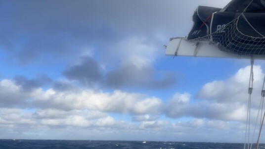 [PHOTO] Casse d'une pièce du rail d'écoute de grand-voile