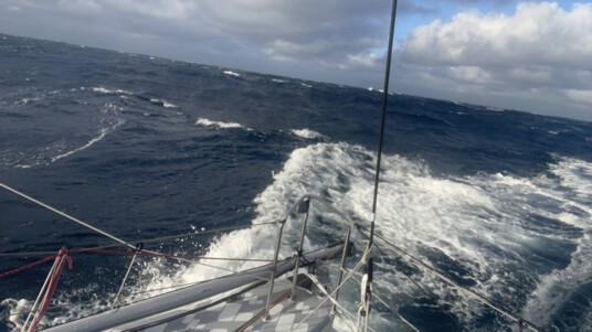 [PHOTO] L'IMOCA MACSF blessé mais en route vers le cap Horn