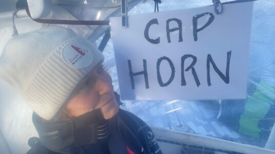 [PHOTO] Et de 3 caps pour Isabelle Joschke !