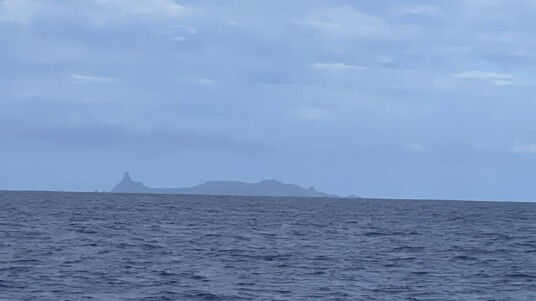 [PHOTO] L'archipel Fernando de Noronha photographié depuis l'IMOCA MACSF