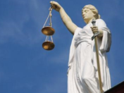 Un médecin condamné à 10 millions d’euros pour un "manque de vigilance"