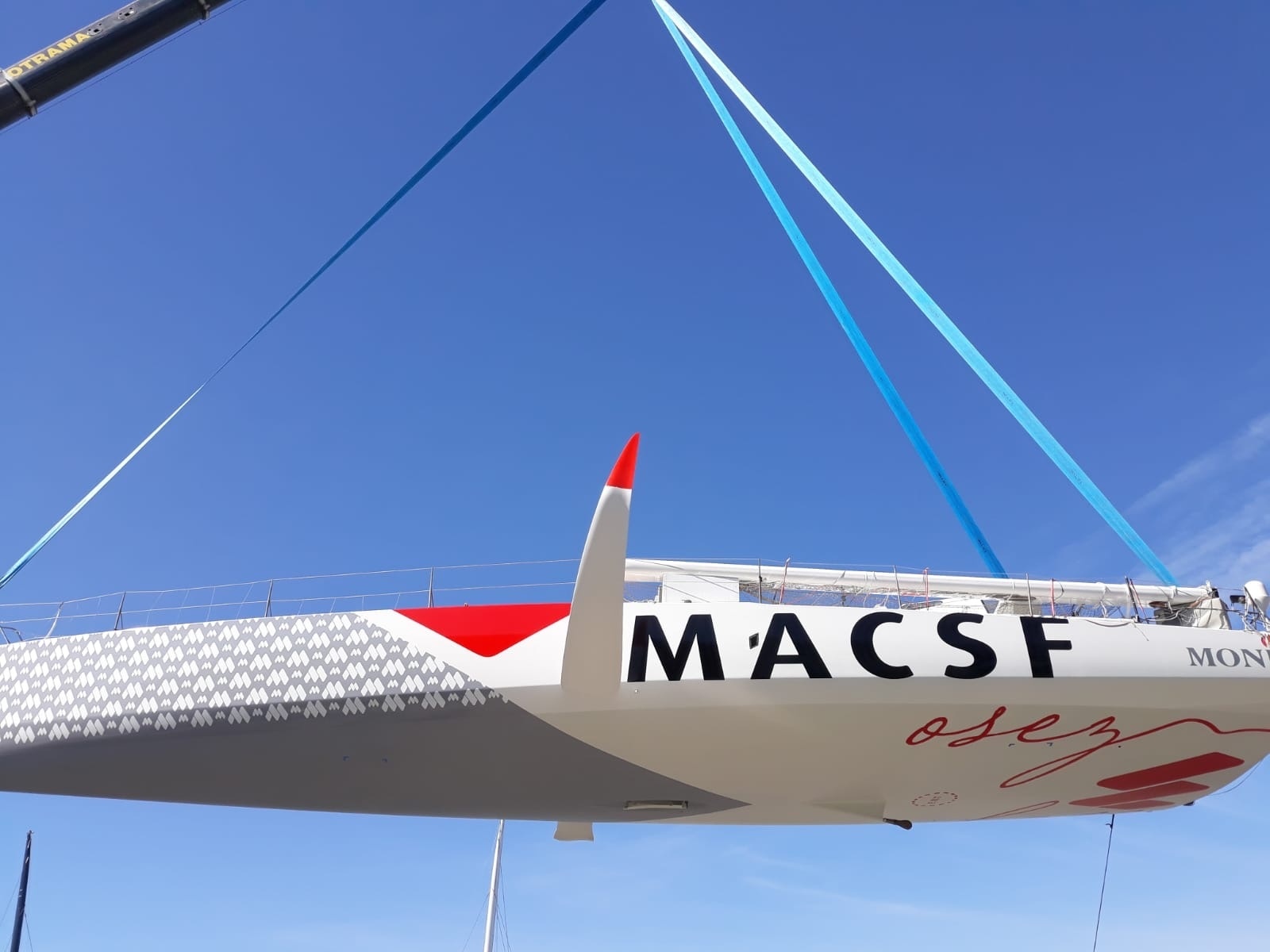 [PHOTO] L'IMOCA MACSF lors de la mise à l'eau 21/05/2020