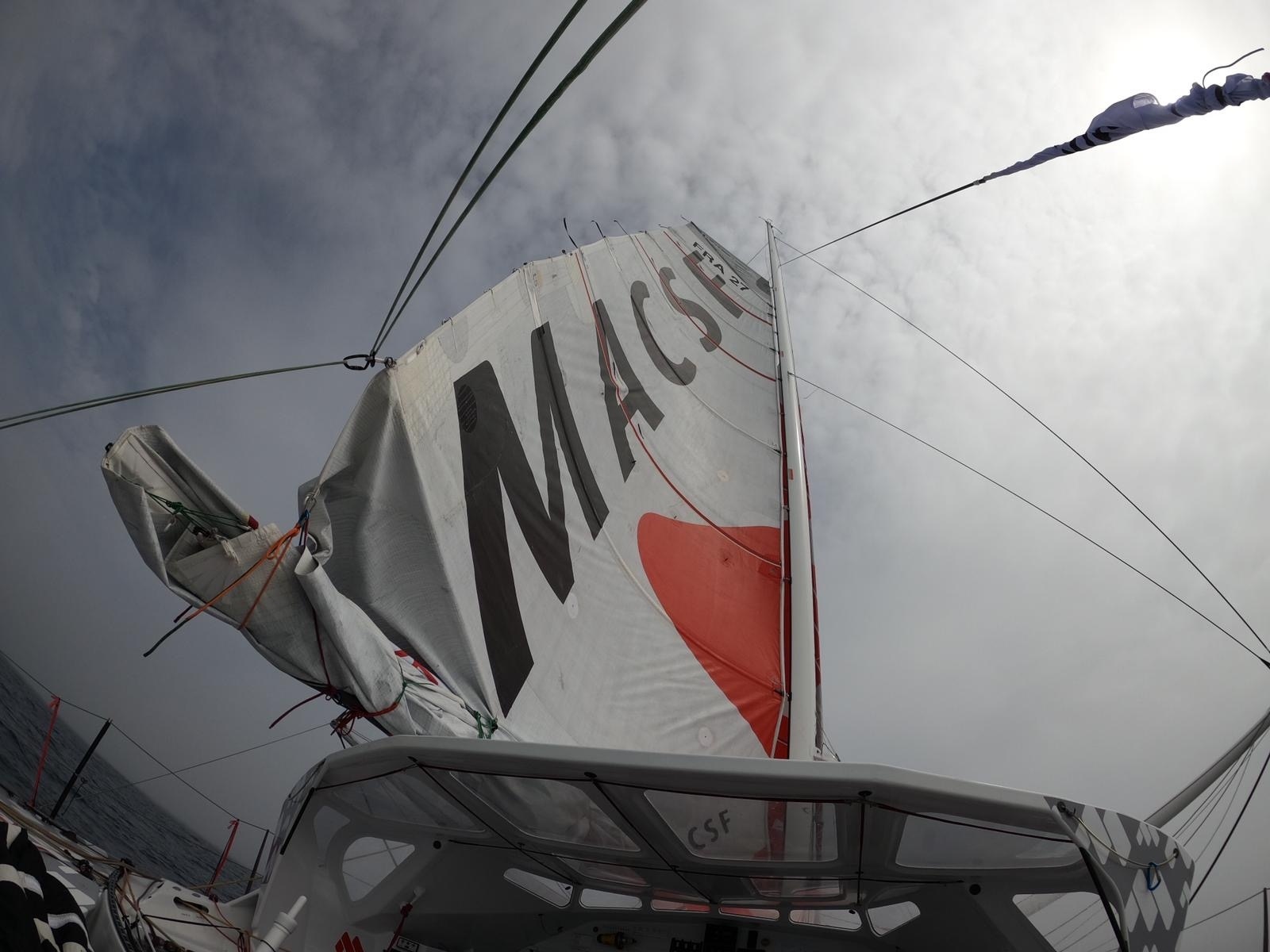 [PHOTO] Gréement de fortune MACSF