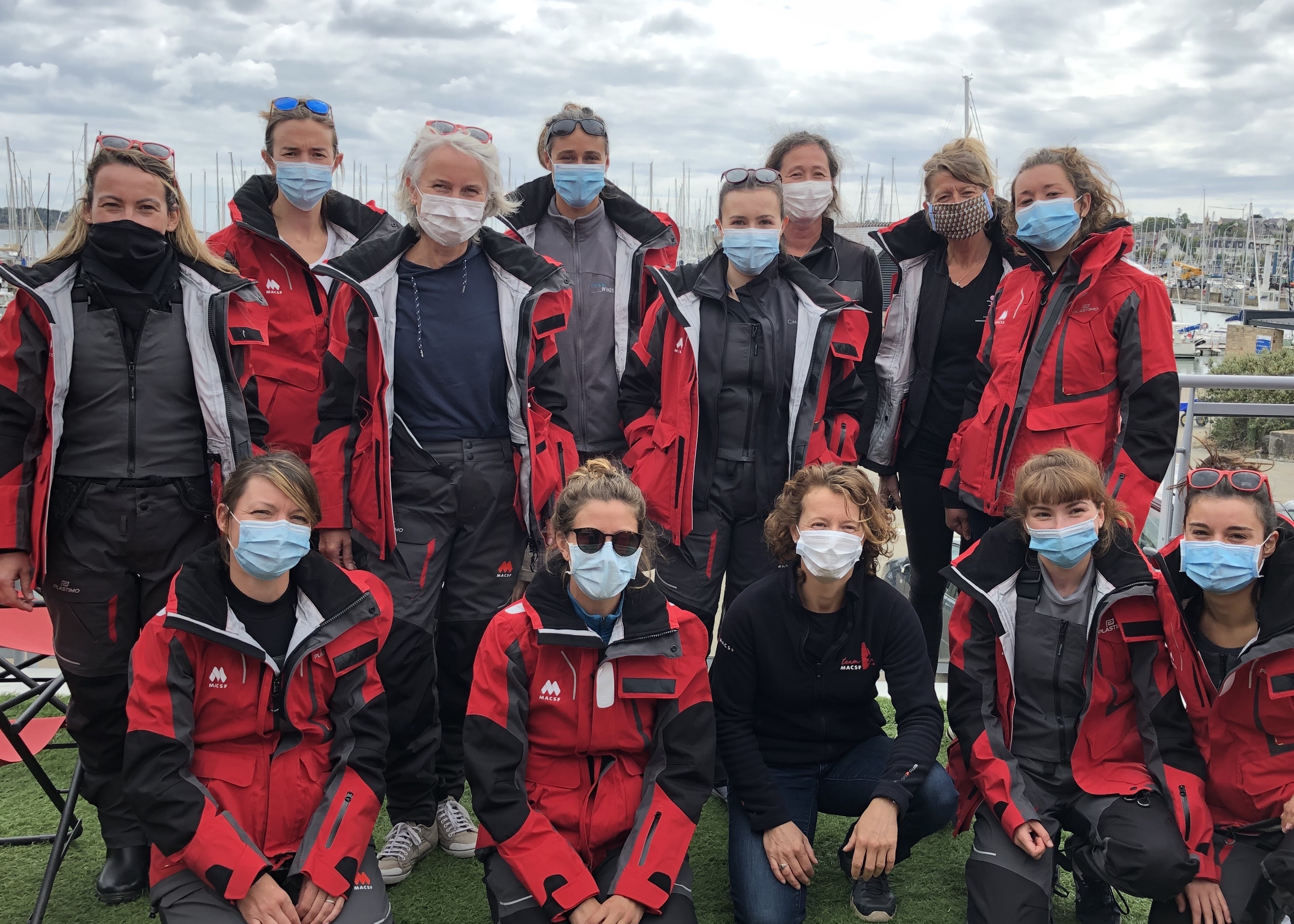 [PHOTO] Isabelle Joschke et les 12 équipières du Spi Ouest France