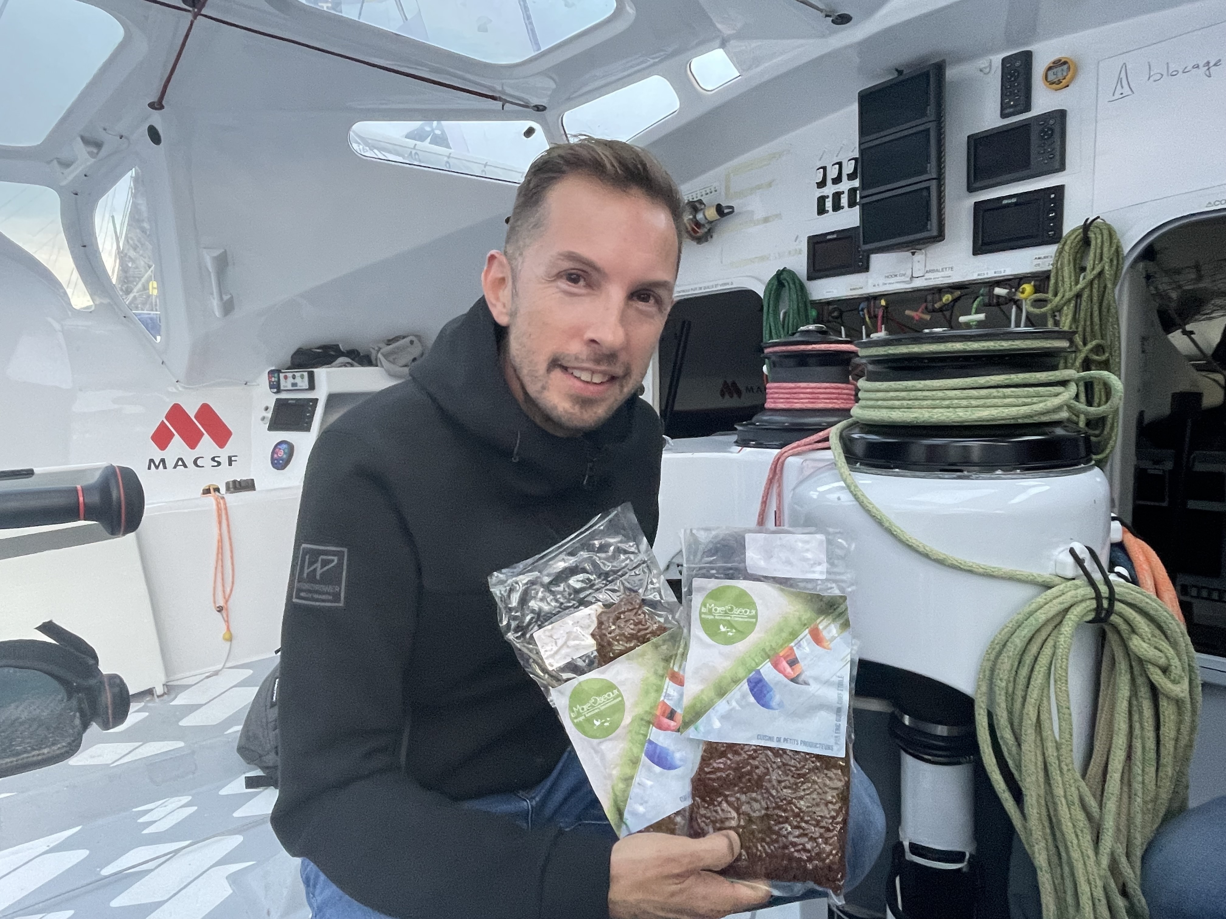 [PHOTO] Benjamin Larue, bras droit d'Eric Guérin, fournit des plats appertisés sur-mesure