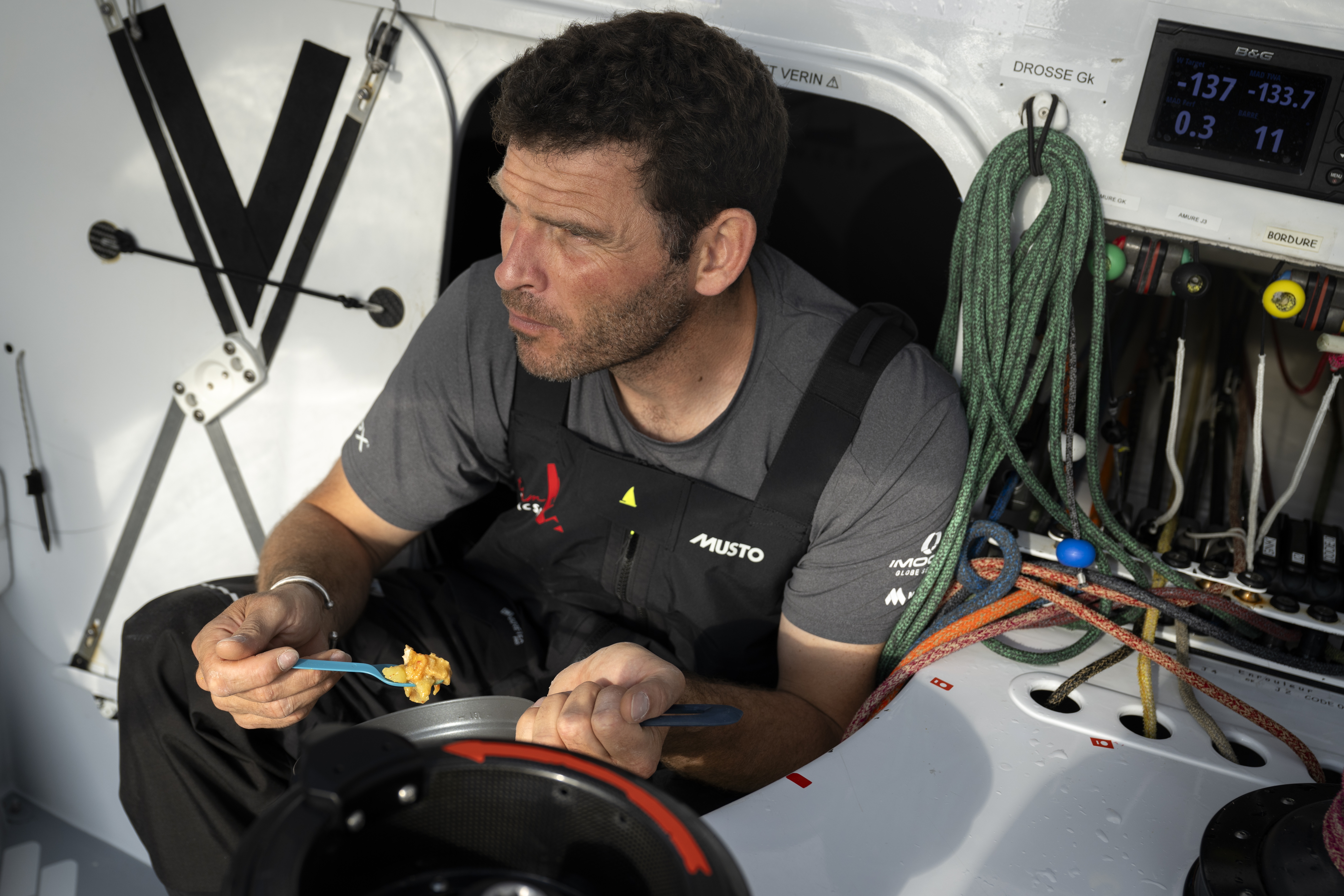 [PHOTO] Pierre Brasseur, co-skipper d'Isabelle Joschke en 2023