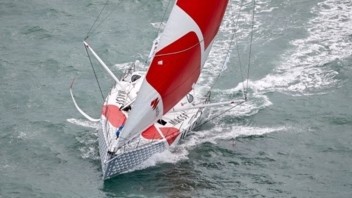 L'IMOCA MACSF prévoit un arrêt à Lorient pour réparation avant de poursuivre sa course