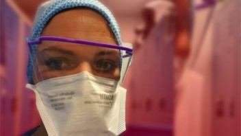 "Moi aussi, j’étais bien angoissée" : témoignage d'une infirmière volontaire pour soigner le Covid-19 à l'hôpital Tenon.