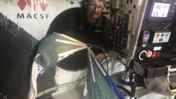 [TRANSAT JACQUES VABRE] Avarie de spi pour MACSF