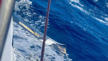 [VENDÉE GLOBE] Succession de problèmes techniques et avarie de foil pour Isabelle Joschke sur MACSF