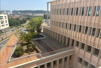 Immeuble tertiaire Mokuzaï terrasse_crédit photo Cogedim.jpg