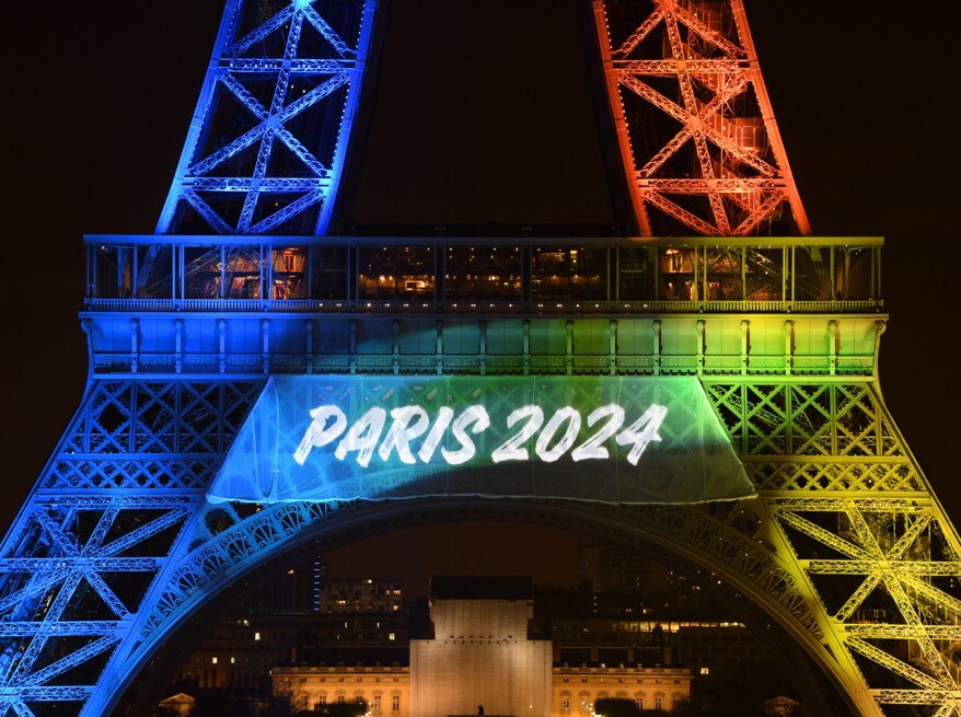 Album Révélation Paris 2024 sur la tour Eiffel