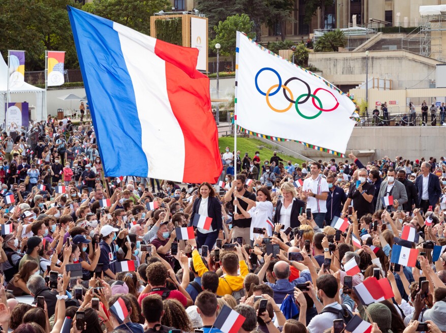 TopAAA Bannière drapeau olympique en nylon 0,9 x 1,5 : : Sports et  Plein air