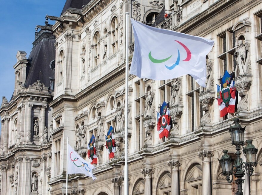 JO : le drapeau olympique est arrivé à Paris