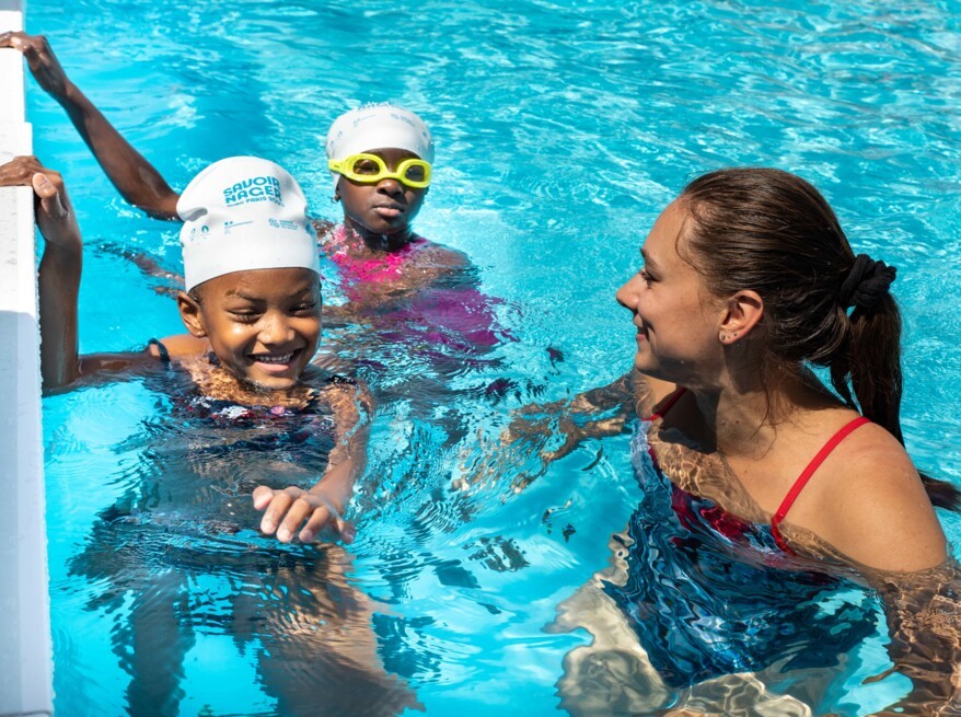 Swimming: number of members in France