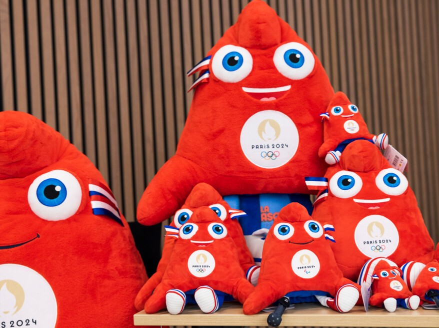 Mascottes JO 2024: pourquoi ne sont-elles pas 100% Made in France