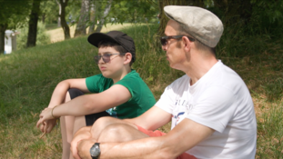 10 jours dans la nature, sans écrans : "Et si on levait les yeux ? Une classe face aux écrans" sur Public Sénat