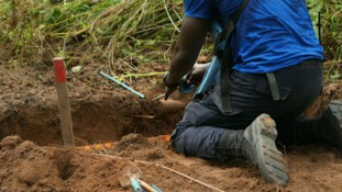"Mines antipersonnel, la guerre des lâches" : Public Sénat revient sur le traité d’Ottawa, 25 ans après