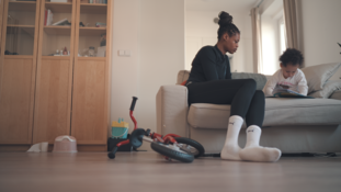 Mères en terre sportive : "Championnes, mamans, et alors ?" sur Public Sénat