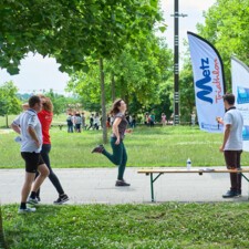 "Mets Tes Baskets et bats la maladie" dans l'entreprise 8
