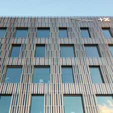 Façade de l'immeuble Le Platine