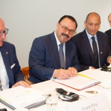 Signature de la convention entre la BPALC et la SaarLB