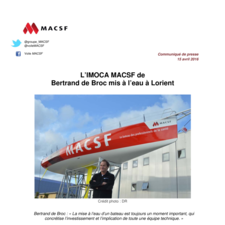 L'IMOCA MACSF de Bertrand de Broc mis à l'eau à Lorient