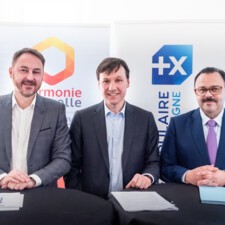 Photo - Première expérimentation en France du « check-up santé » avec un médecin répondant à distance  et  une infirmière aux côtés du collaborateur BPALC