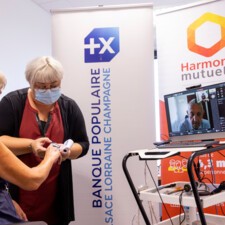 Mesure de la saturation en oxygène et de la température, 2 gestes médicaux pratiqués lors du "check-up santé"
