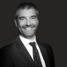 Olivier RUTHARDT  Directeur Général Adjoint, en charge des Ressources humaines, de l’Environnement du travail, de l’Organisation et de l’Expérience collaborateur.