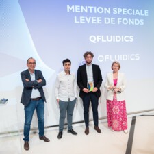 [Photo]  Mention spéciale "Levée de fonds" - QFLUIDICS